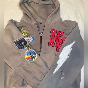 Grey Kings Play Zip Up